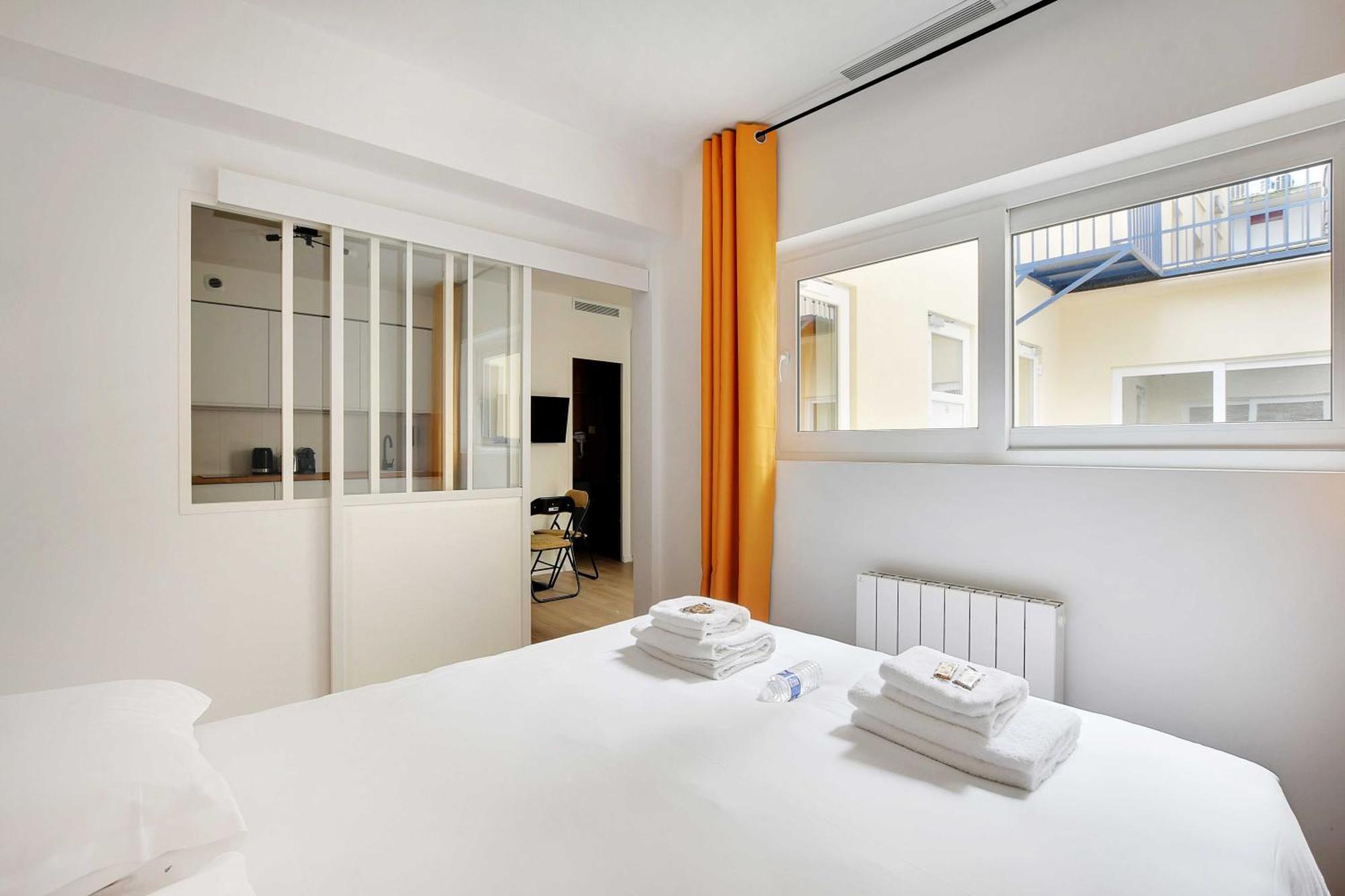 Newly Renovated Appartements Residence Republique Париж Екстериор снимка
