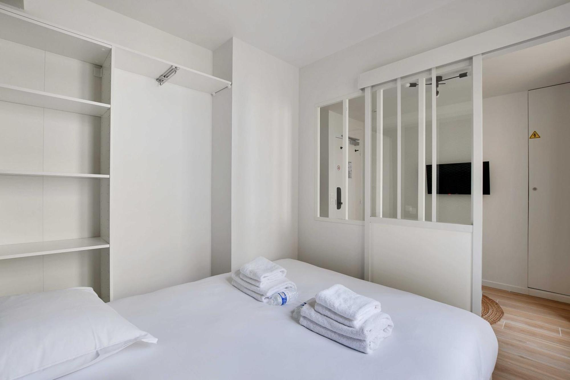 Newly Renovated Appartements Residence Republique Париж Екстериор снимка