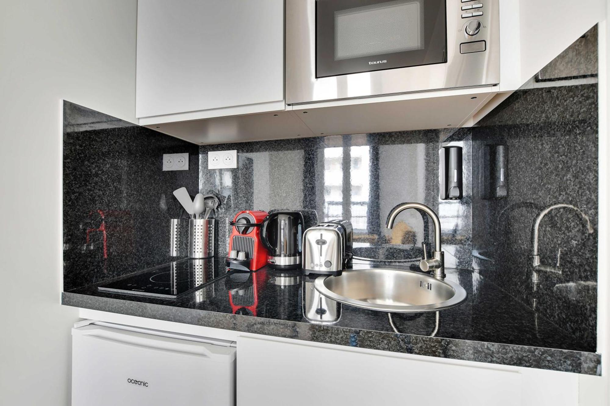 Newly Renovated Appartements Residence Republique Париж Екстериор снимка