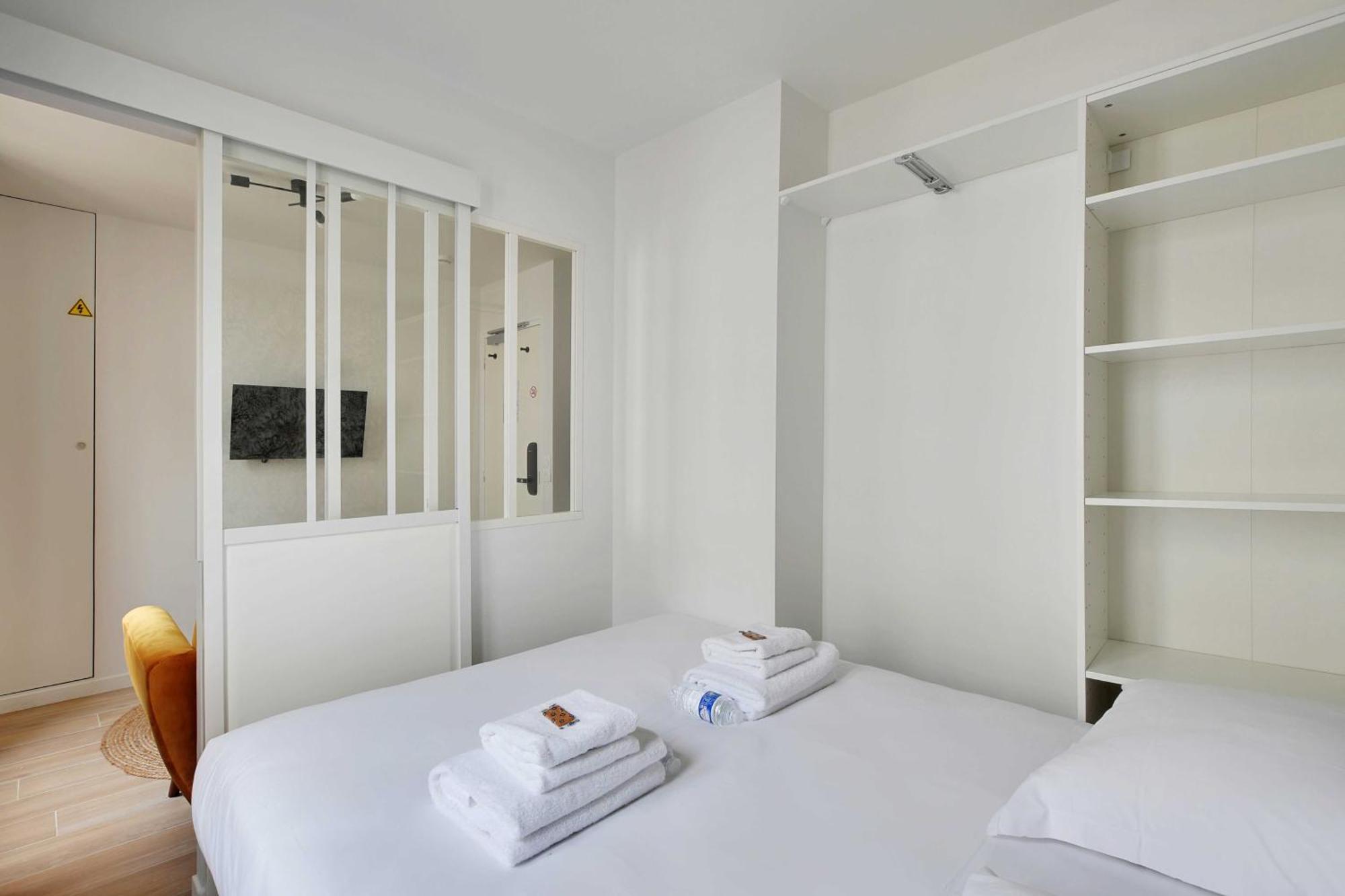 Newly Renovated Appartements Residence Republique Париж Екстериор снимка