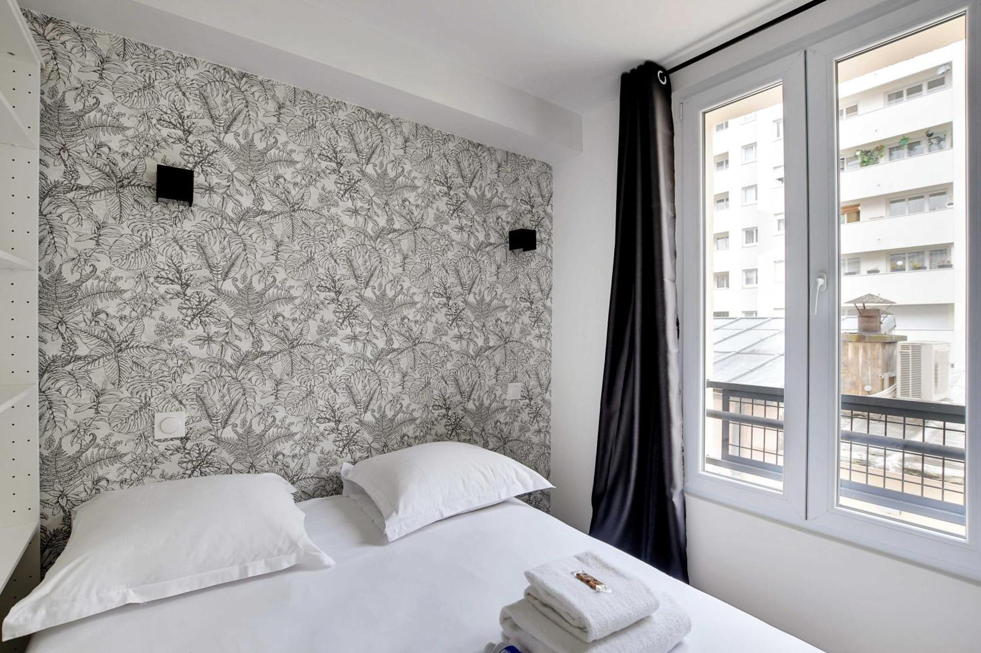 Newly Renovated Appartements Residence Republique Париж Екстериор снимка