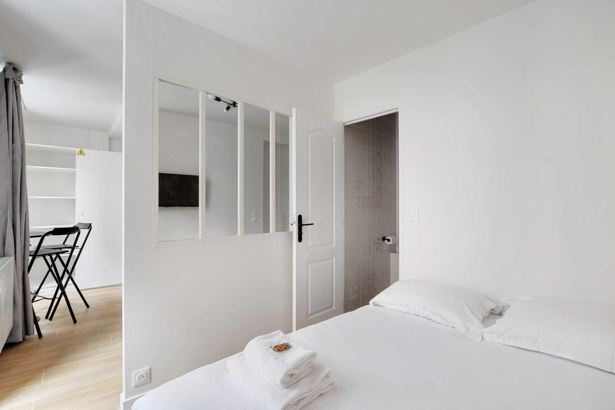 Newly Renovated Appartements Residence Republique Париж Екстериор снимка