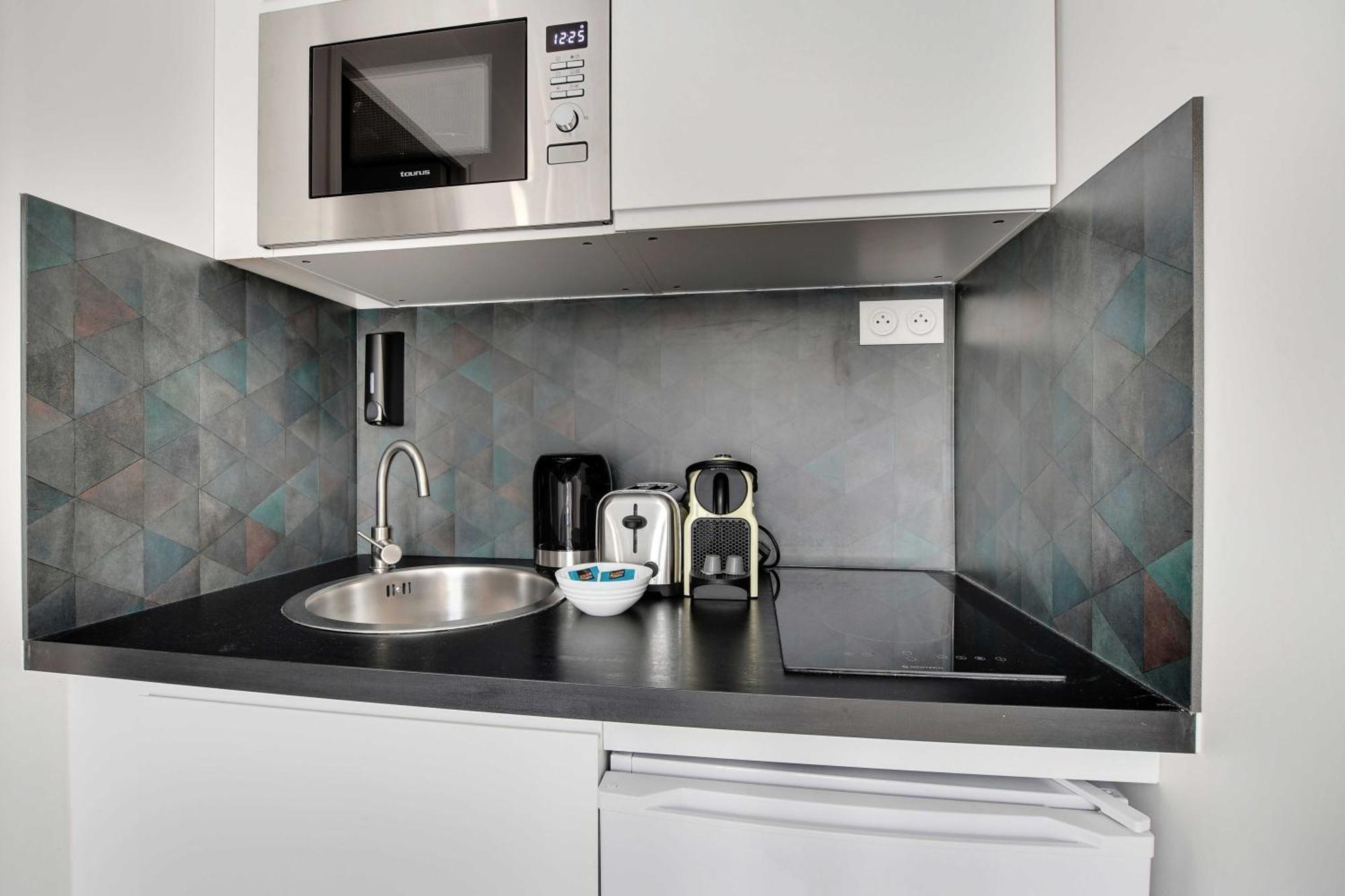 Newly Renovated Appartements Residence Republique Париж Екстериор снимка
