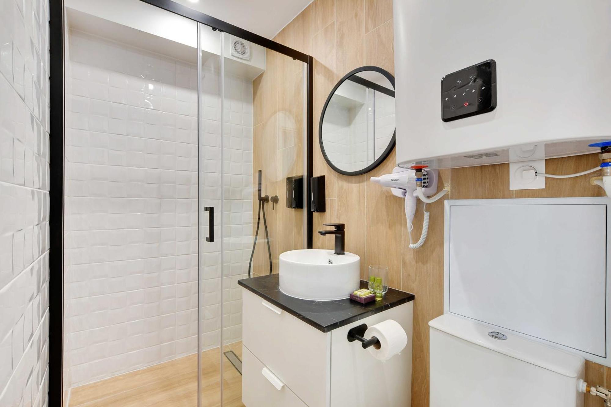 Newly Renovated Appartements Residence Republique Париж Екстериор снимка