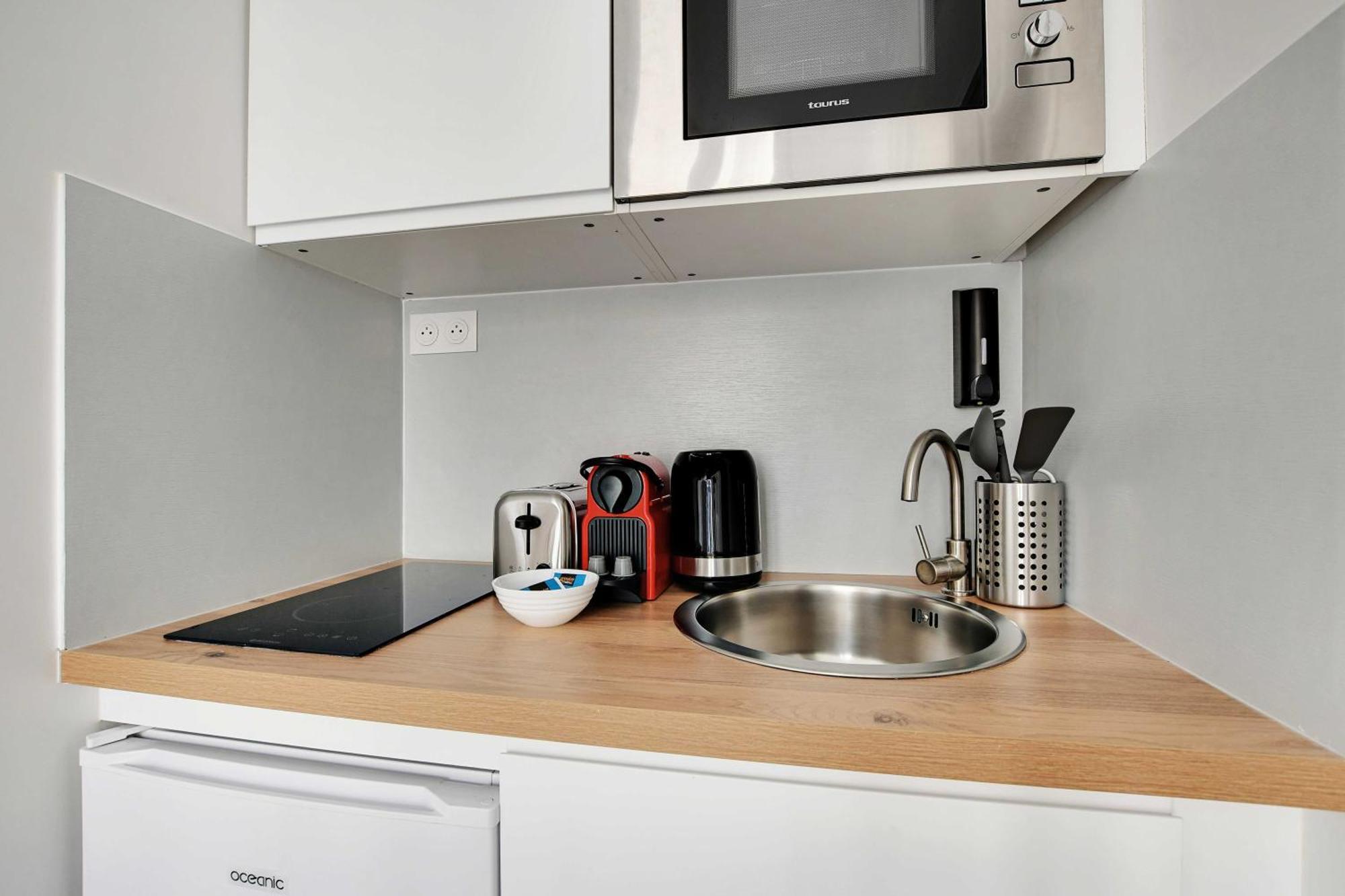 Newly Renovated Appartements Residence Republique Париж Екстериор снимка